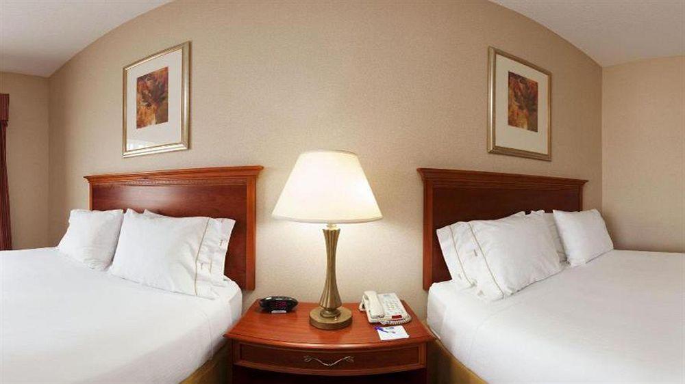 Express & By Ihg 2* Grand Blanc