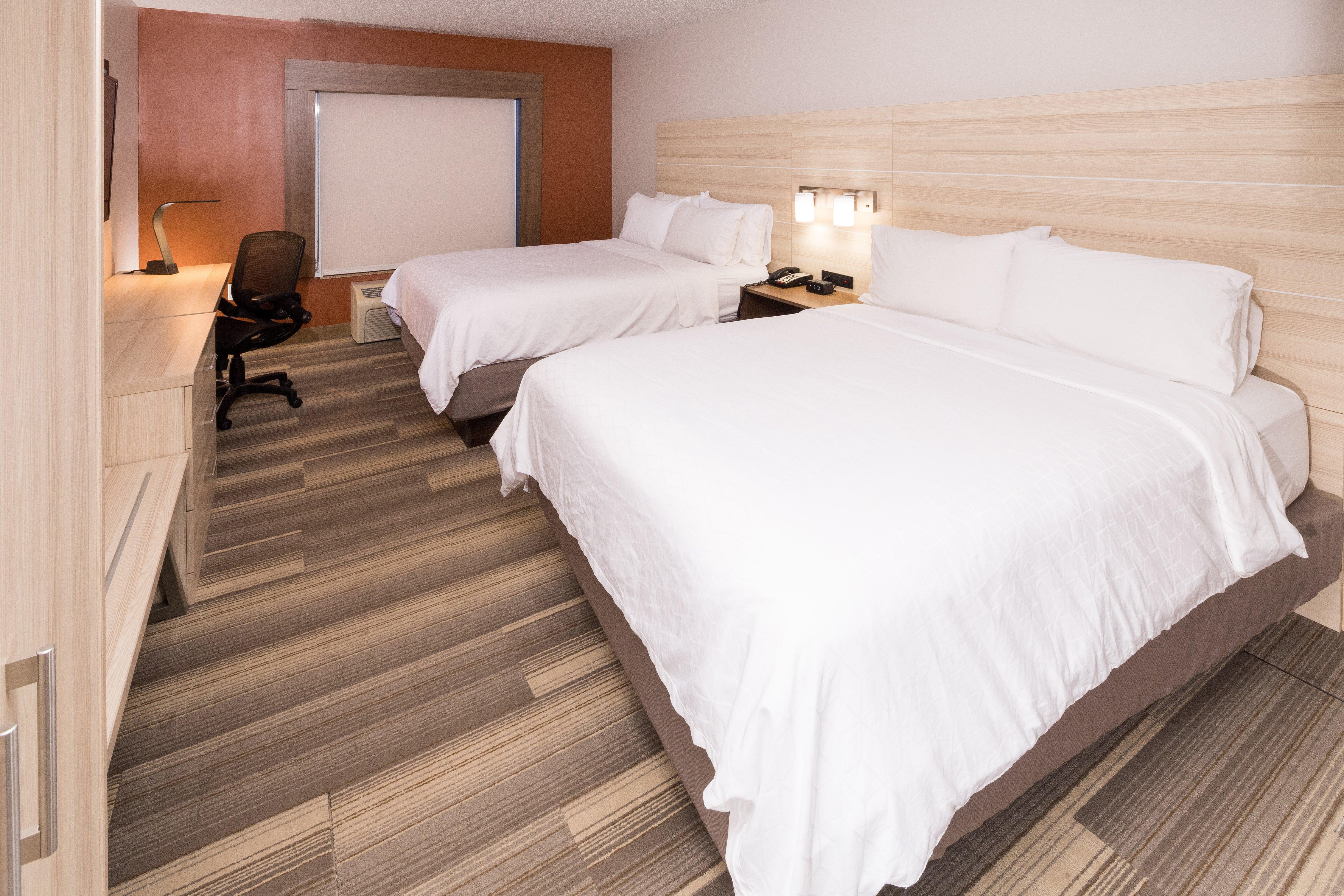 Holiday Express & By Ihg