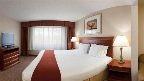 Hotel Express & By Ihg 2*