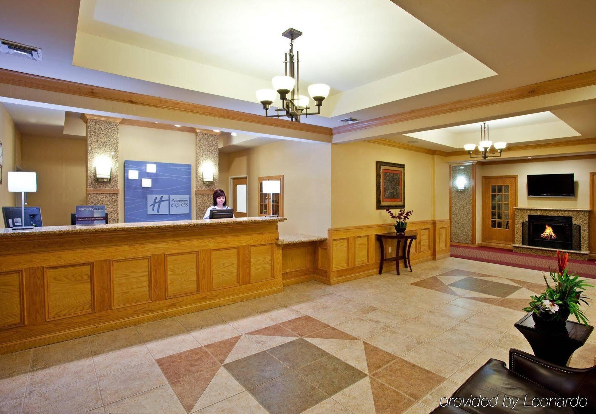 Hotel Express & By Ihg Grand Blanc